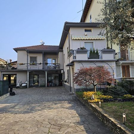 Da Romy Holiday House Mozzo Bagian luar foto