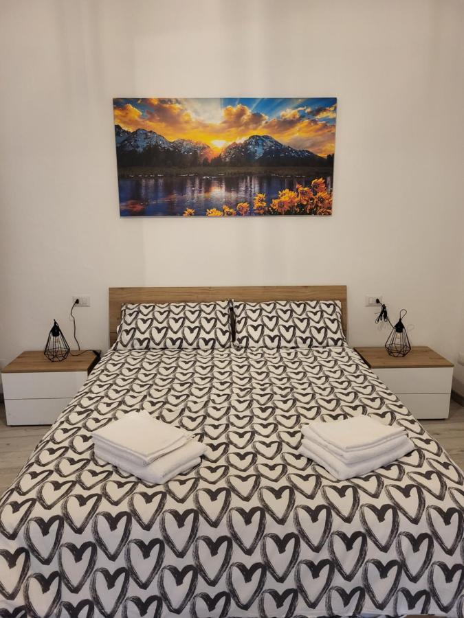 Da Romy Holiday House Mozzo Bagian luar foto