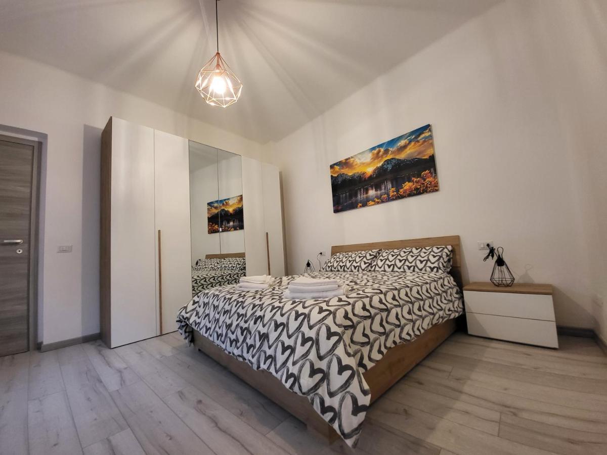 Da Romy Holiday House Mozzo Bagian luar foto